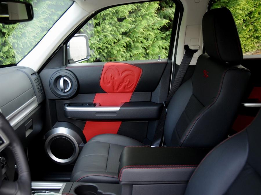 Dodge Nitro by Startech 2006 года  (фото 4 из 32)